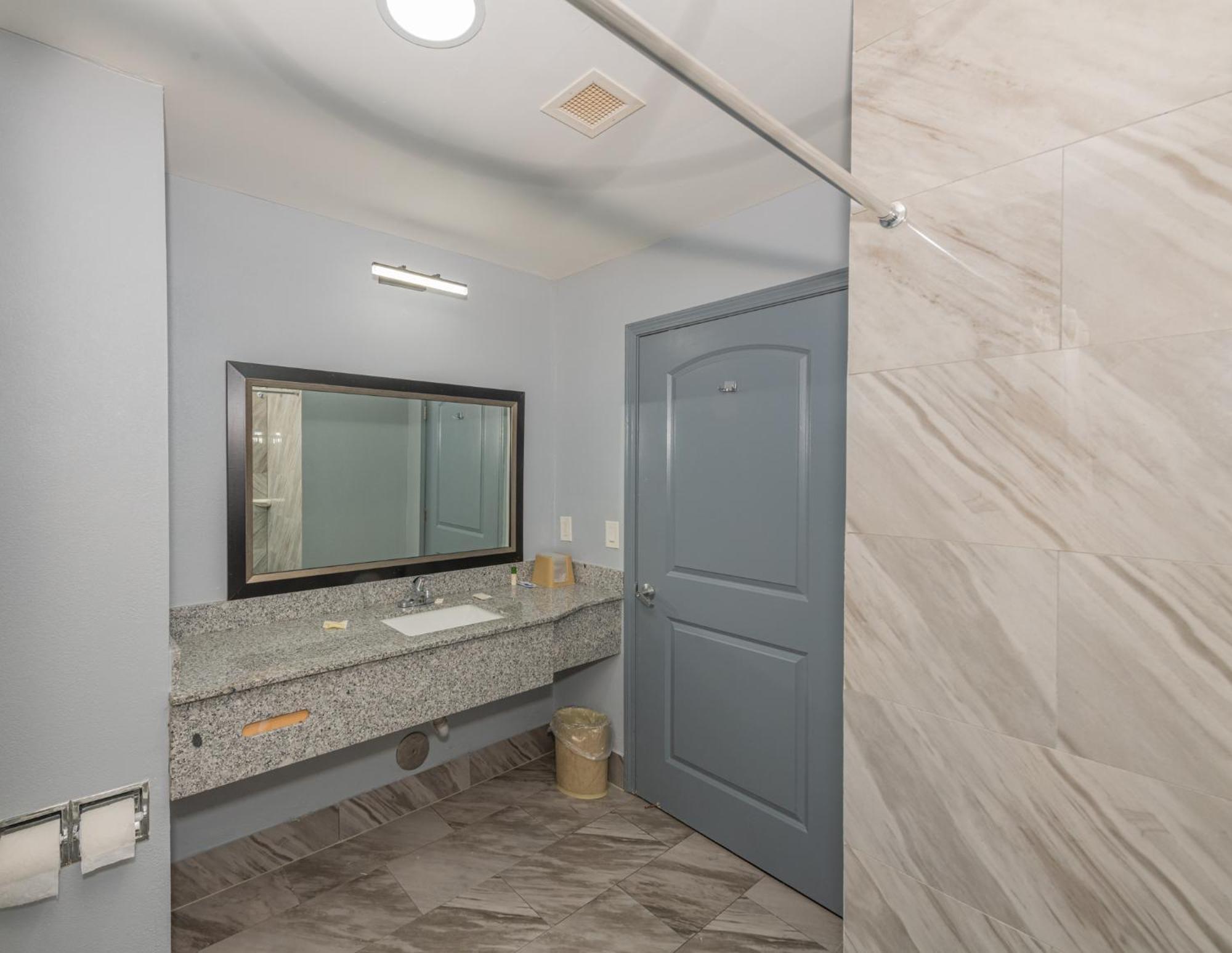 Jamestown Inn & Suites Riverdale Ngoại thất bức ảnh
