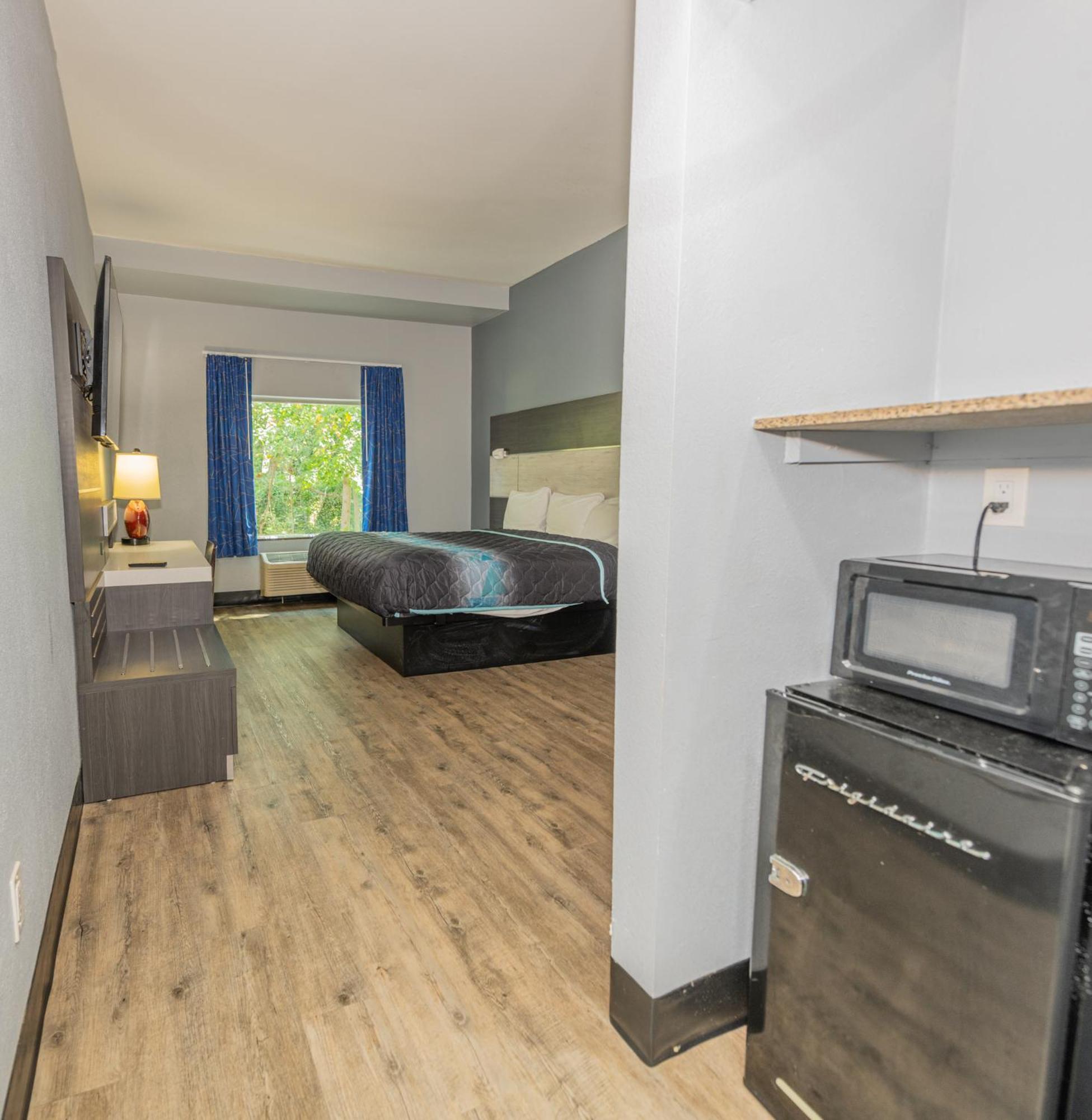 Jamestown Inn & Suites Riverdale Ngoại thất bức ảnh